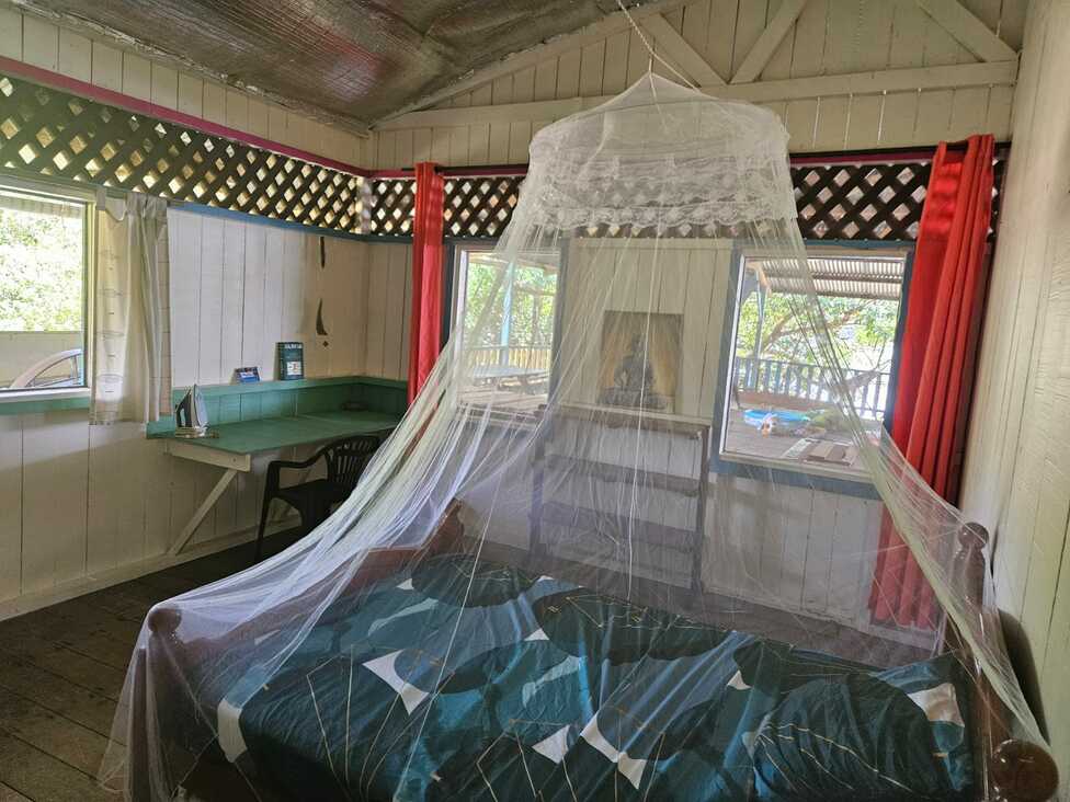Chambre confortable en Guyane à l'Auberge du Mahury